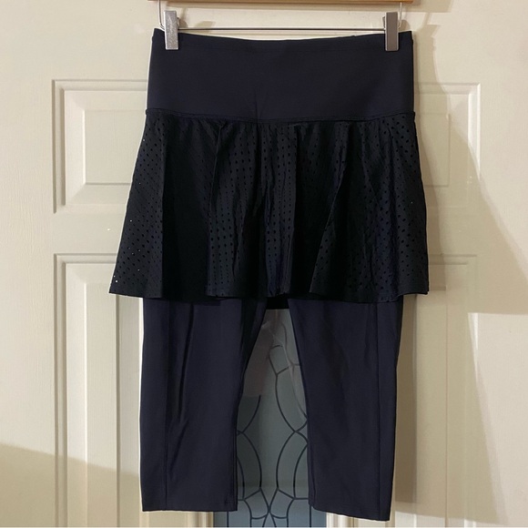 NWOT Athleta Size Small A-Game 2 in 1 Crop Stash Pocket Black Leggings Skirt - Picture 2 of 12